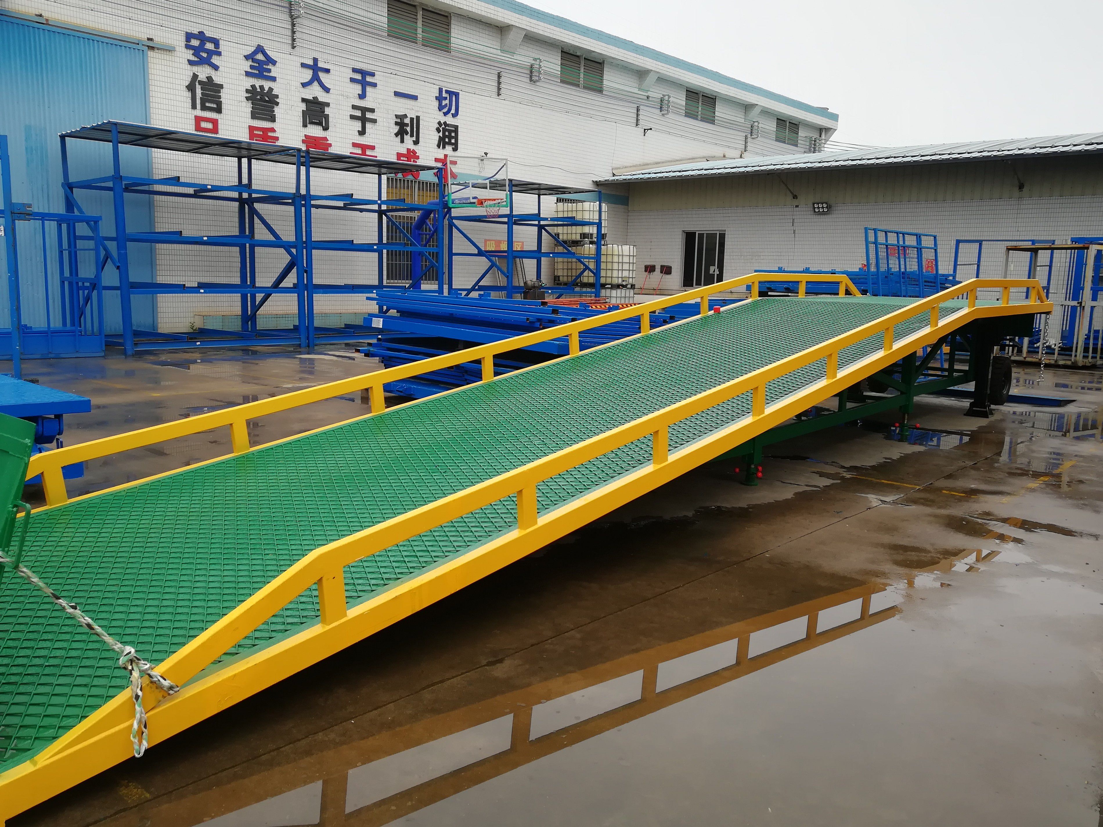 汾阳叉车登车桥